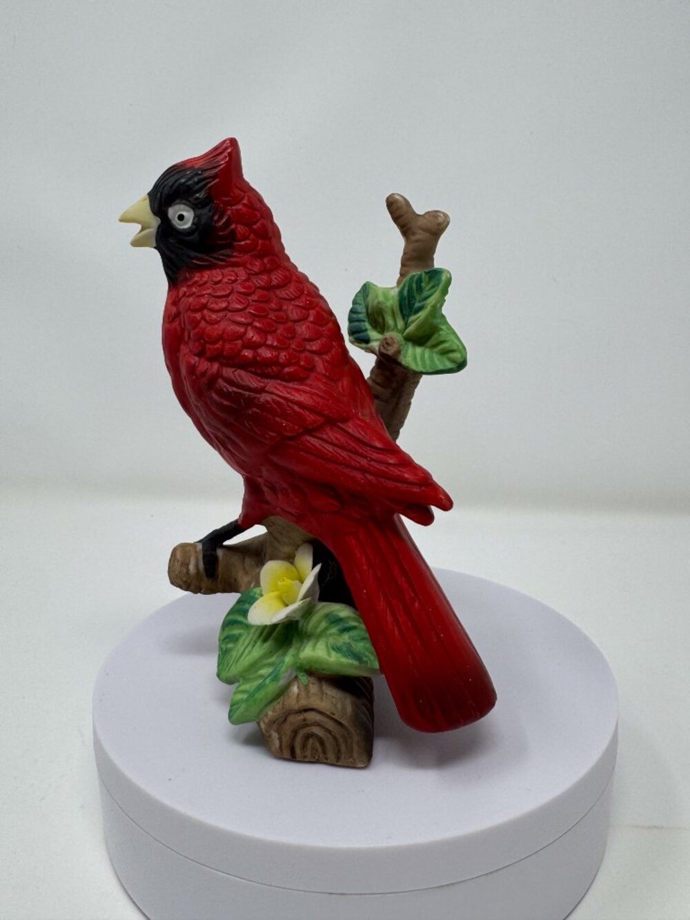 Vintage Red Cardinal Bird Figurine Nature Shelf Decor - Picture 4 of 5